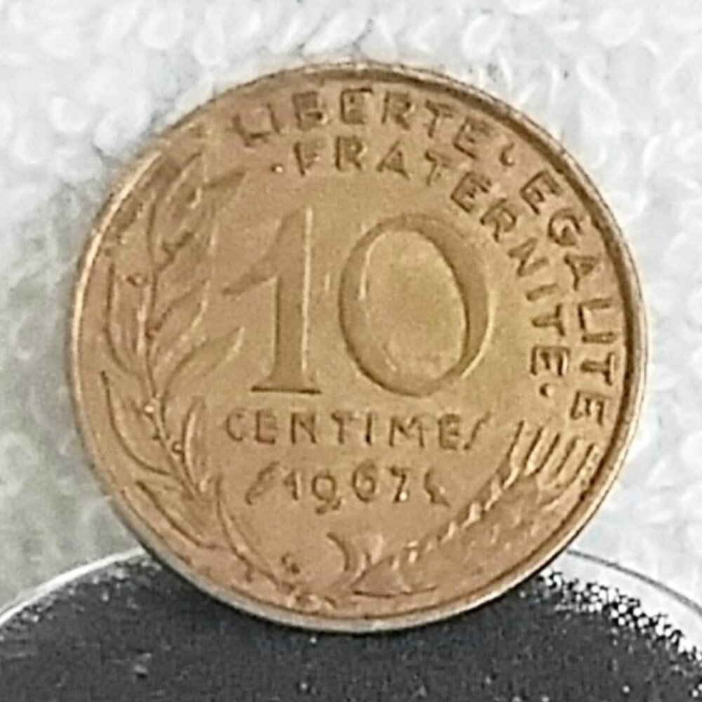 Circulated 1967 France 10 Centimes Coin Made of Copper/Aluminum/Nickel!!